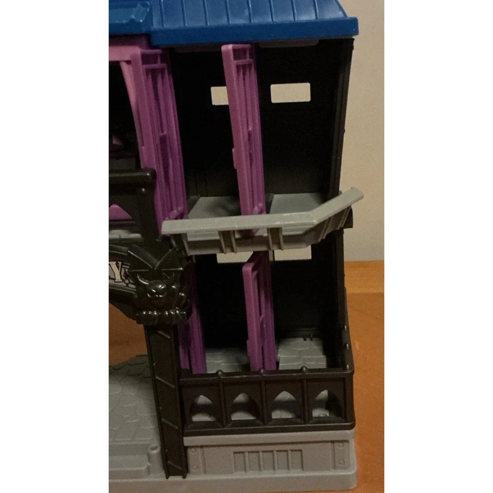 Imaginext DC Gotham City Jail Batman Playset Fisher‎ Price, Missing Doors
